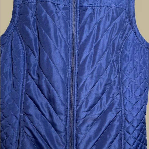 Denim & Co Women’s Blue insulated Outwear/Vest(size Medium) - Picture 4 of 8